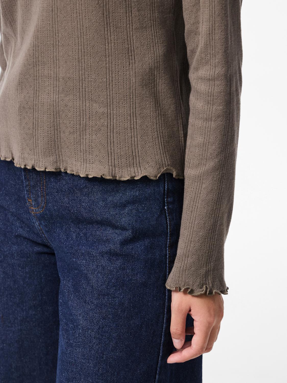 model_shot-detail